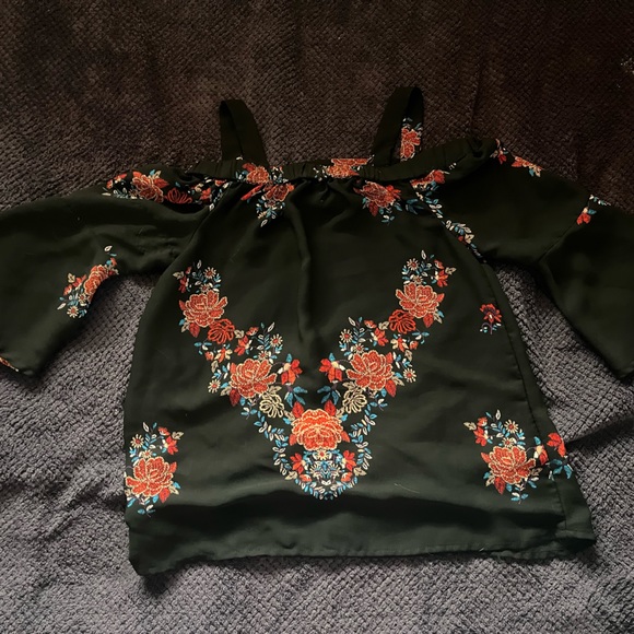 Black shirt with flowers on it - Picture 2 of 3